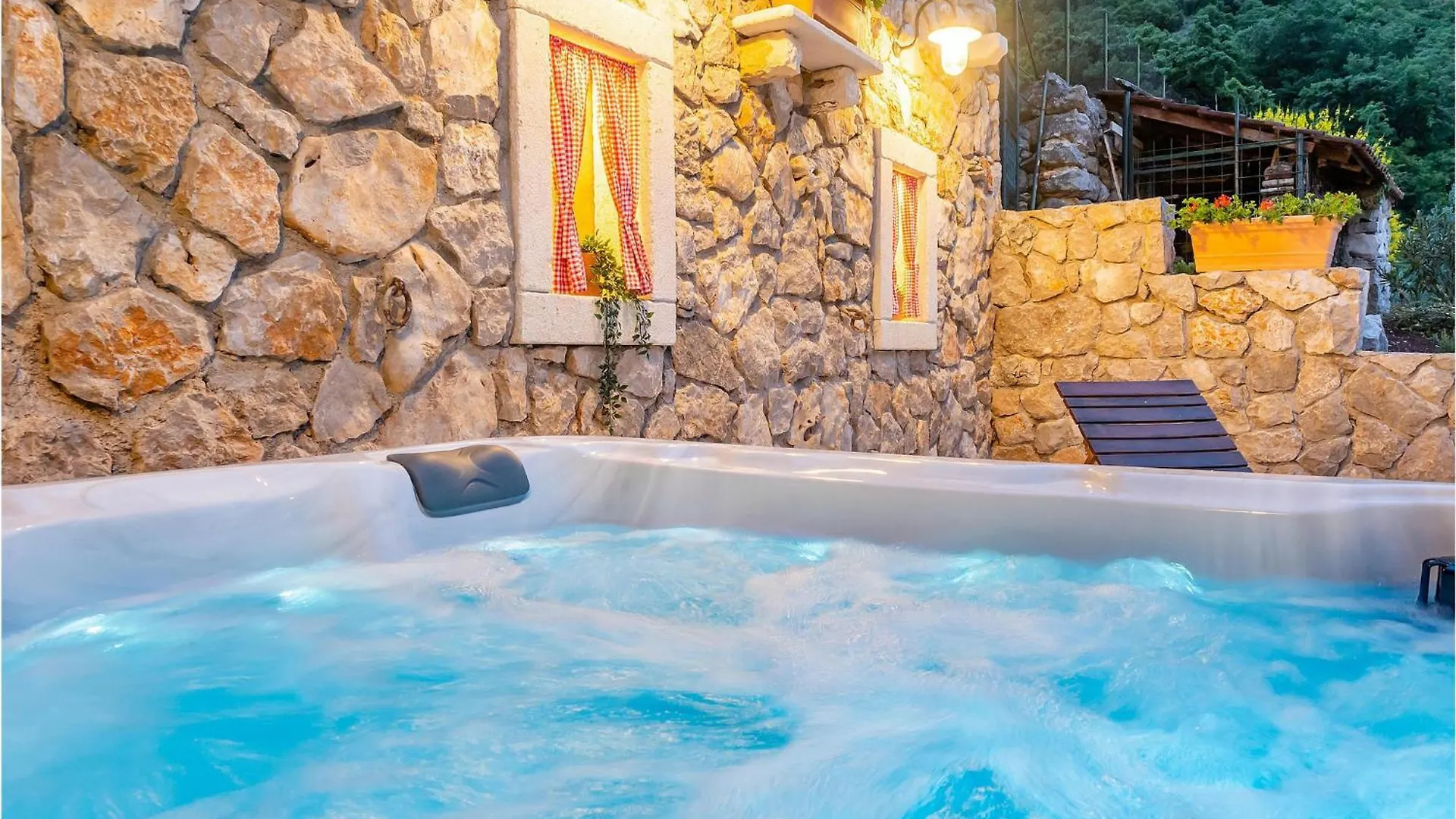 Nice Home In Cres With Wifi Hébergement de vacances