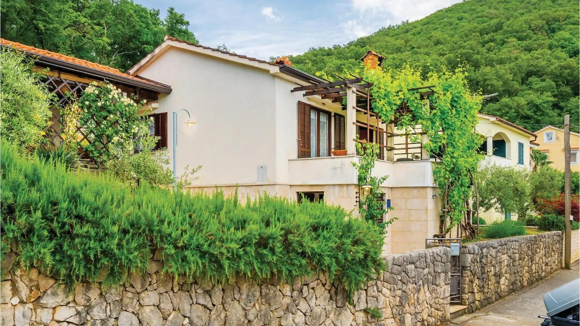 Nice Home In Cres With Wifi 0*,  Croatie